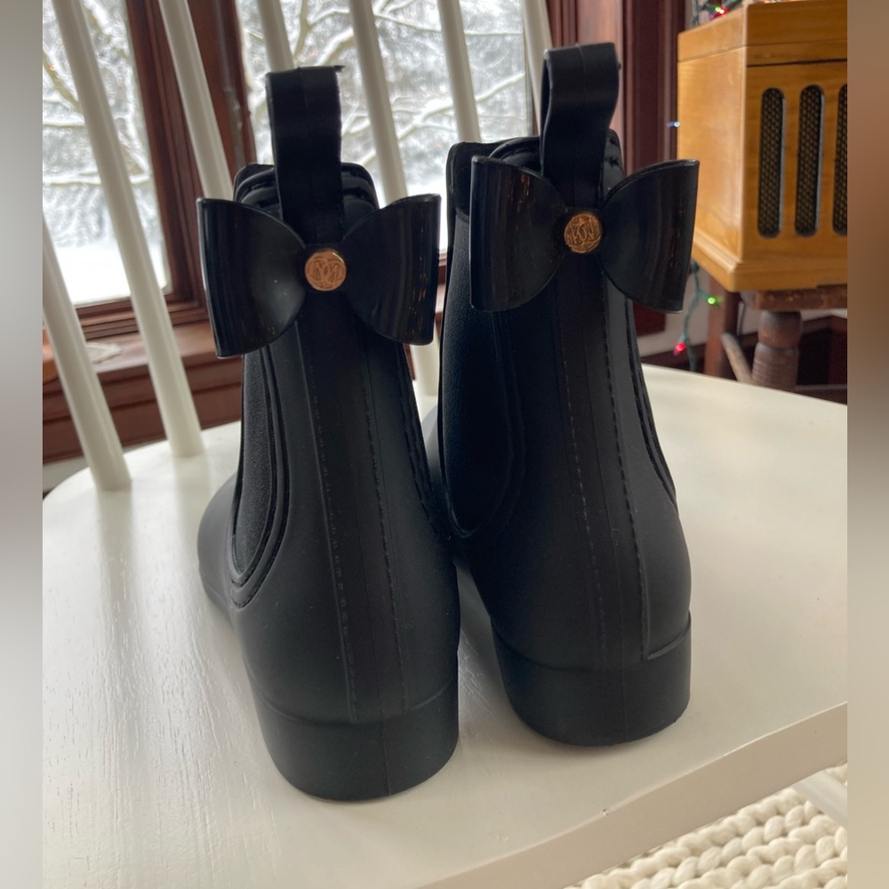 Black boots